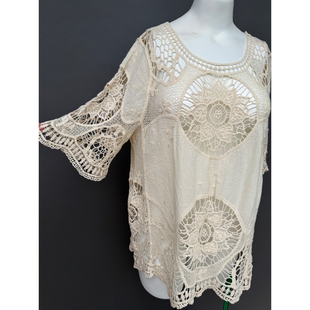 NEW Latitude Womens 1X Boho Lace Crochet Cream Ecru Blouse Flowing Bell Sleeve‎